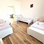 Worker's In L1-4 Apartahotel Leverkusen