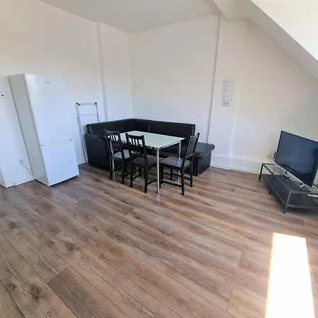 Worker's In L1-4 勒沃库森